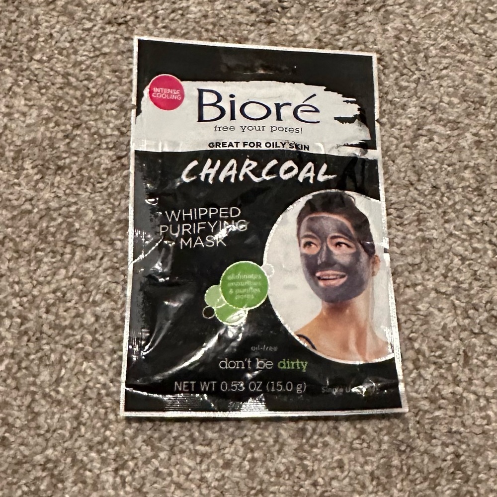 Bioré Charcoal Whipped Purifying Mask